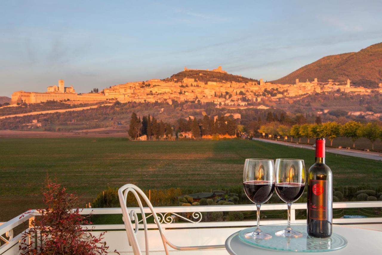 Unica Assisi Agri-Charming House Bed and Breakfast Eksteriør billede
