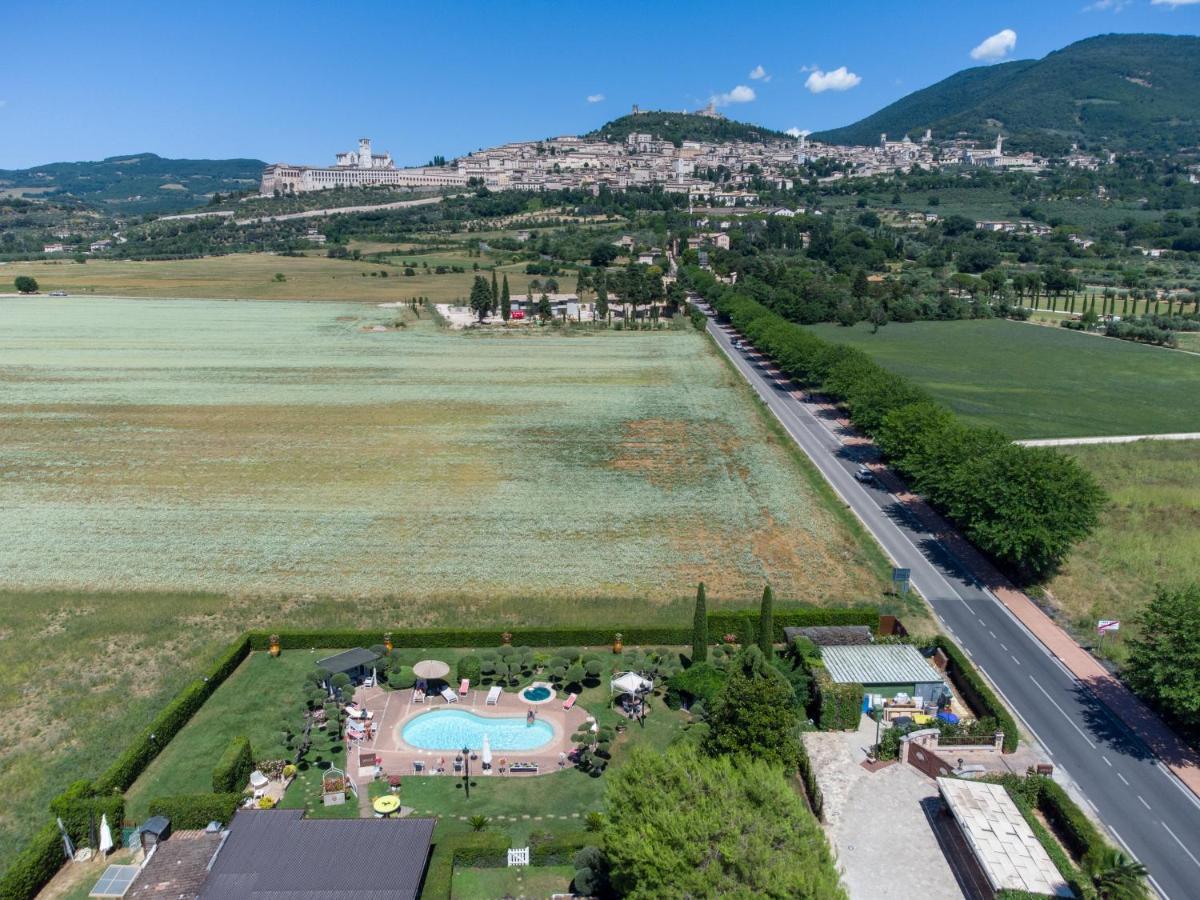 Unica Assisi Agri-Charming House Bed and Breakfast Eksteriør billede
