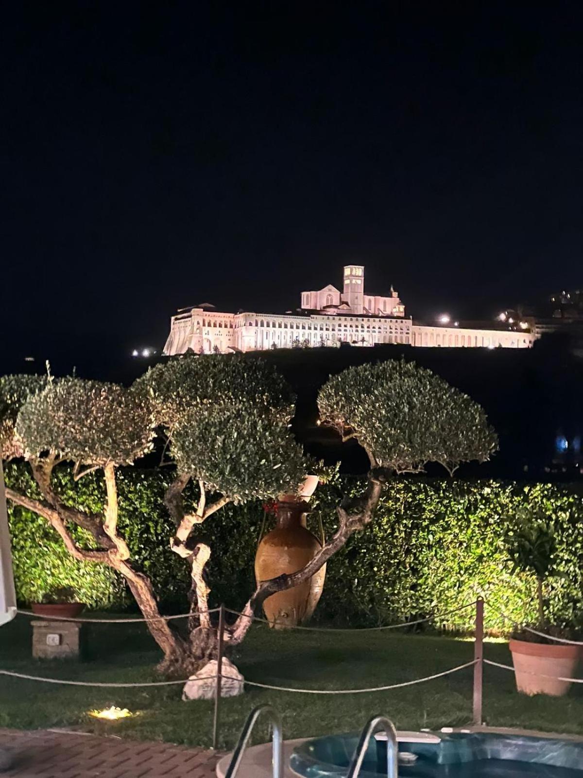 Unica Assisi Agri-Charming House Bed and Breakfast Eksteriør billede