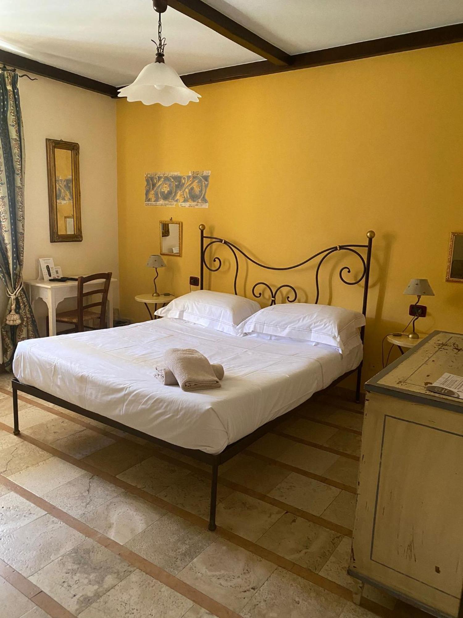 Unica Assisi Agri-Charming House Bed and Breakfast Eksteriør billede