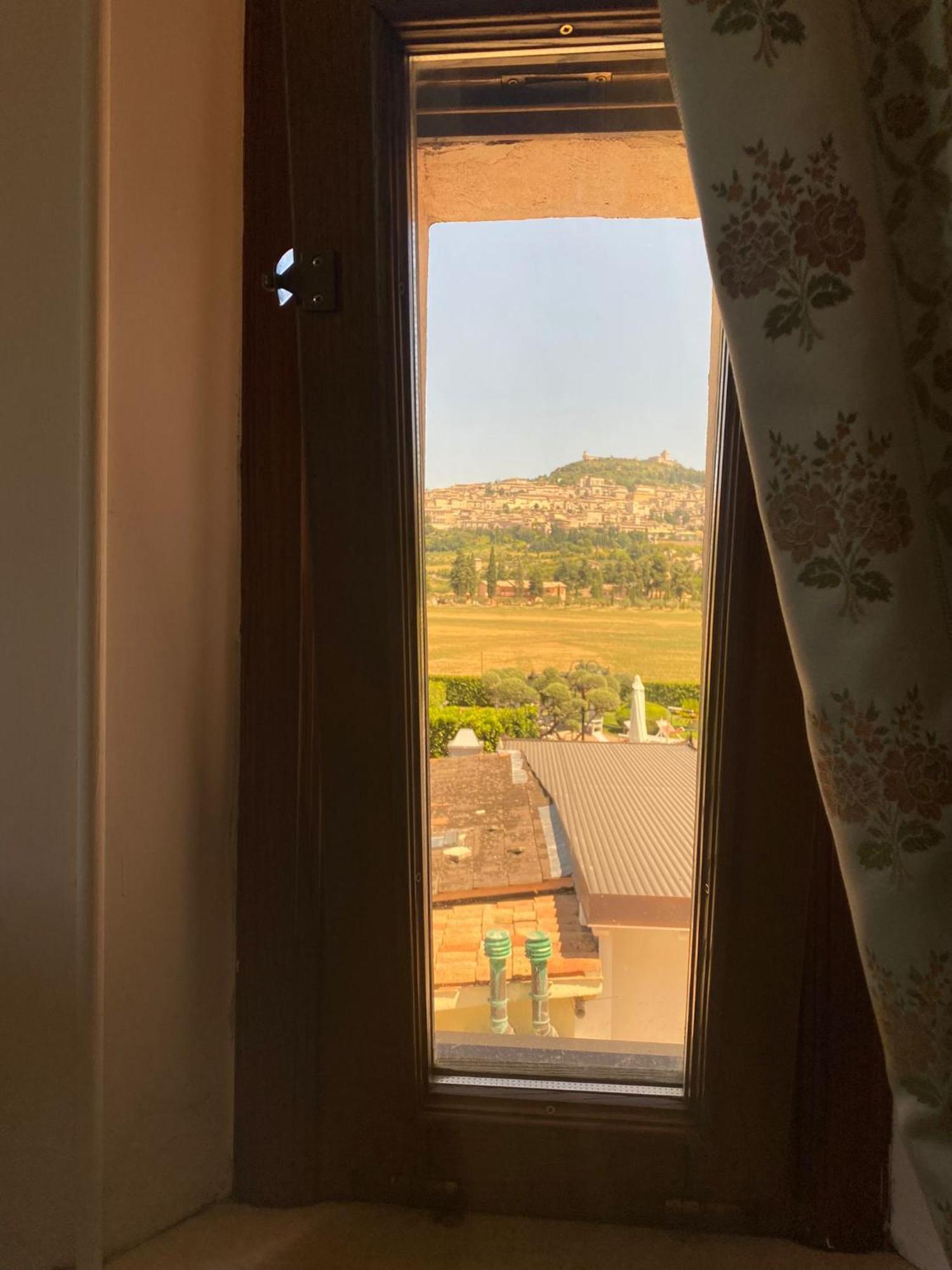 Unica Assisi Agri-Charming House Bed and Breakfast Eksteriør billede