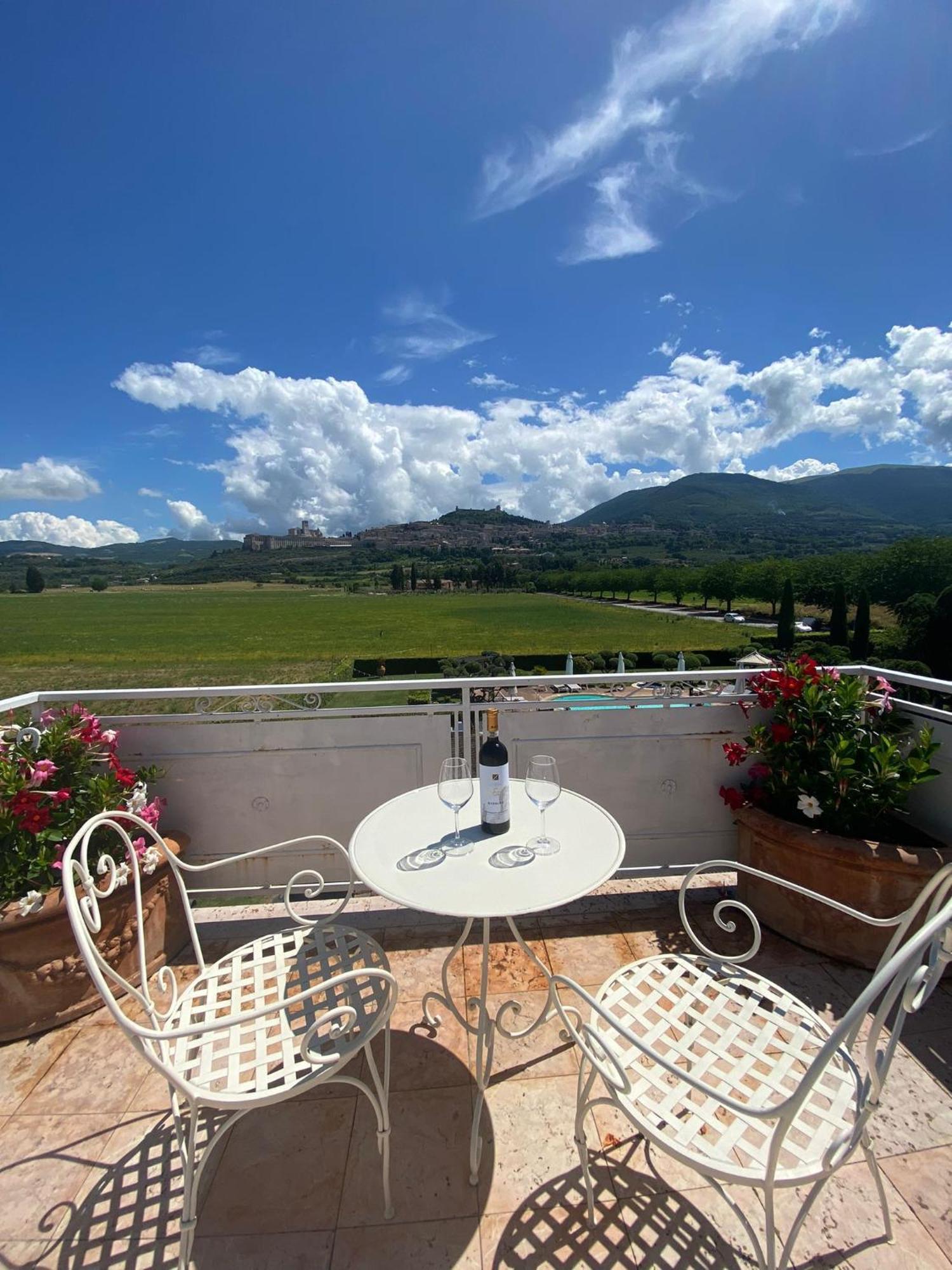 Unica Assisi Agri-Charming House Bed and Breakfast Eksteriør billede