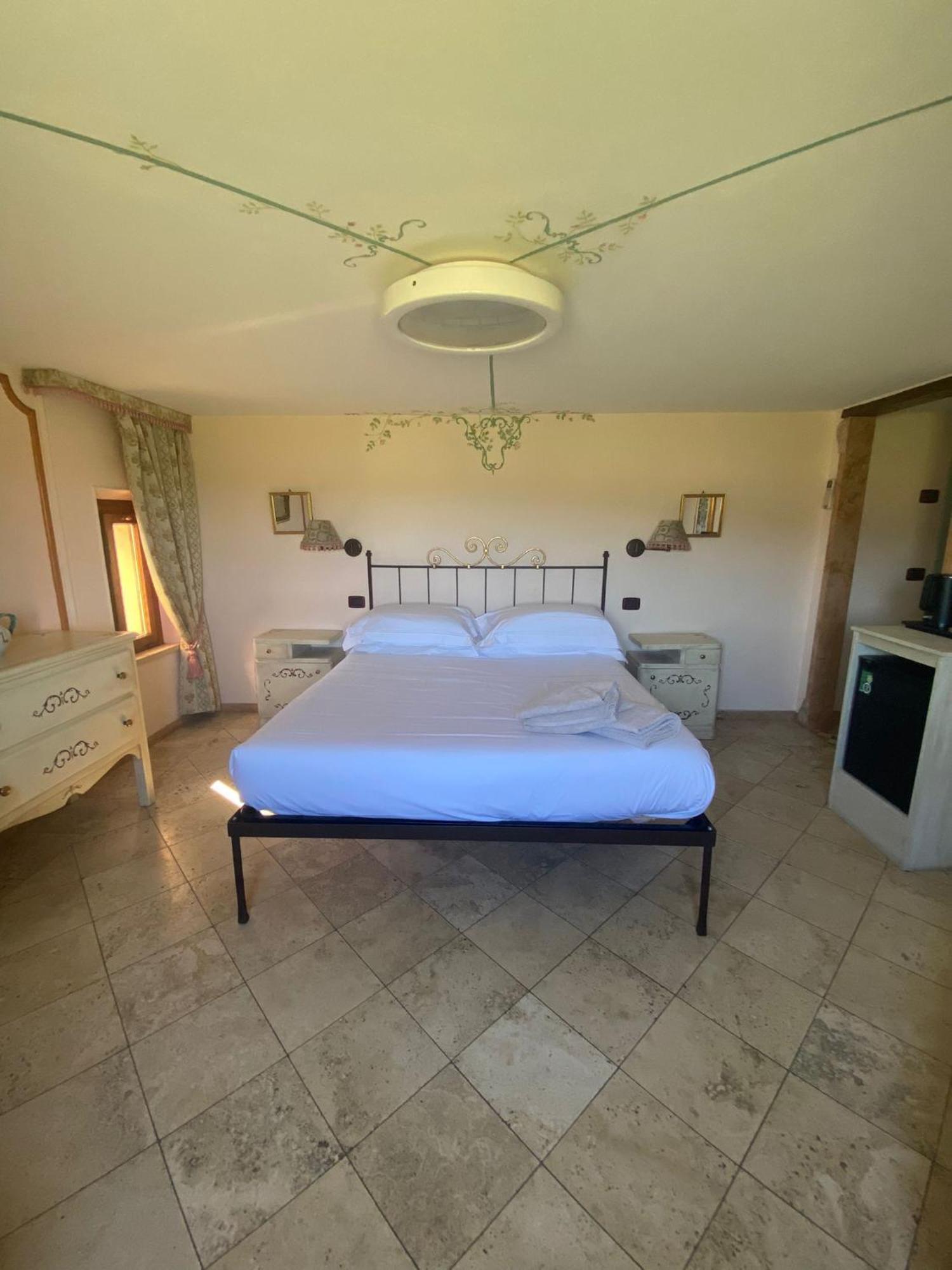 Unica Assisi Agri-Charming House Bed and Breakfast Eksteriør billede