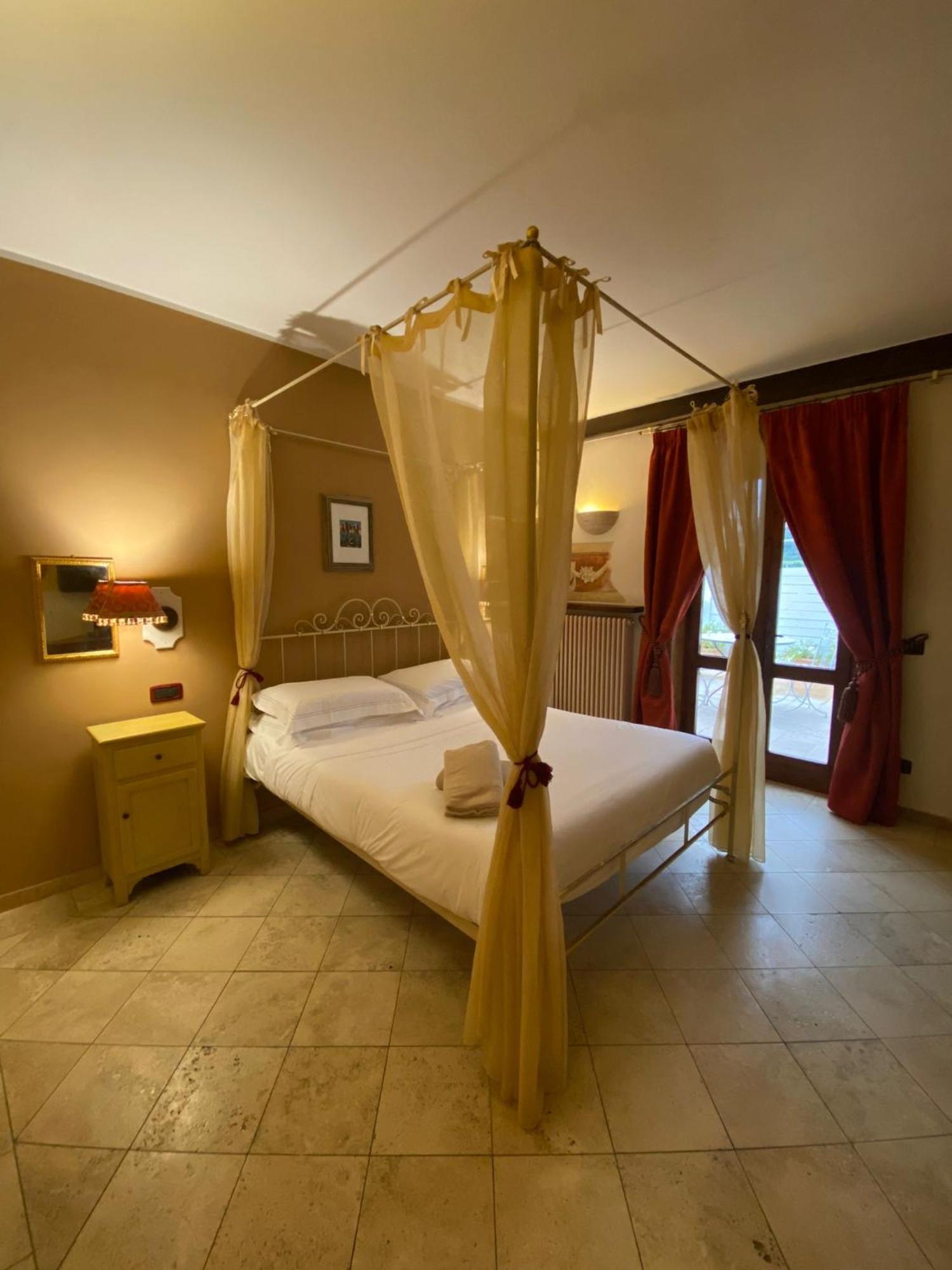 Unica Assisi Agri-Charming House Bed and Breakfast Eksteriør billede