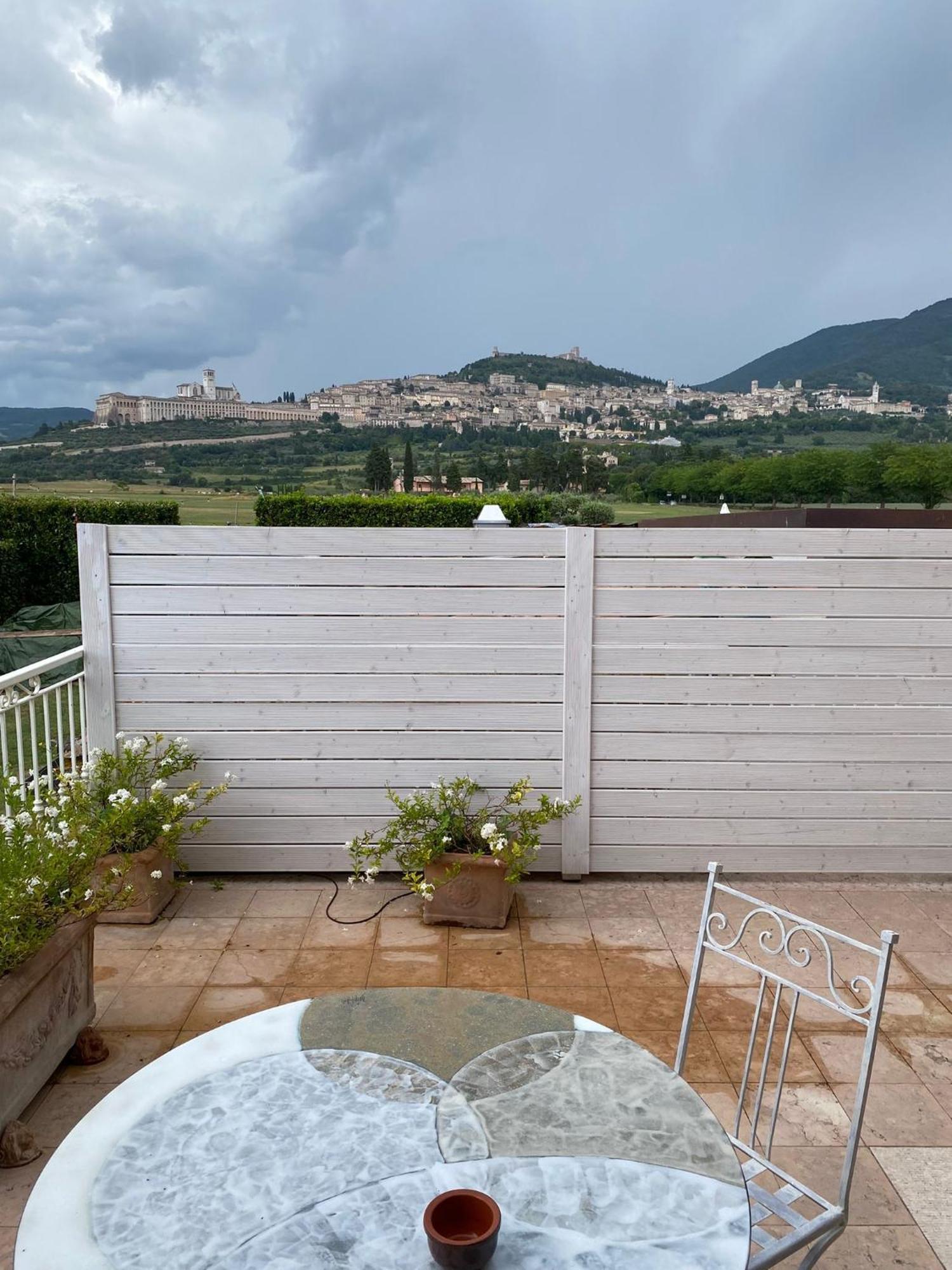 Unica Assisi Agri-Charming House Bed and Breakfast Eksteriør billede